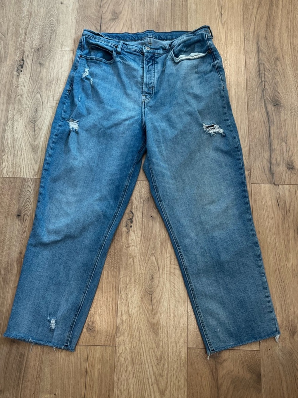 Old Navy Lightwash Button Fly Cropped Distressed Jeans with Raw Hem